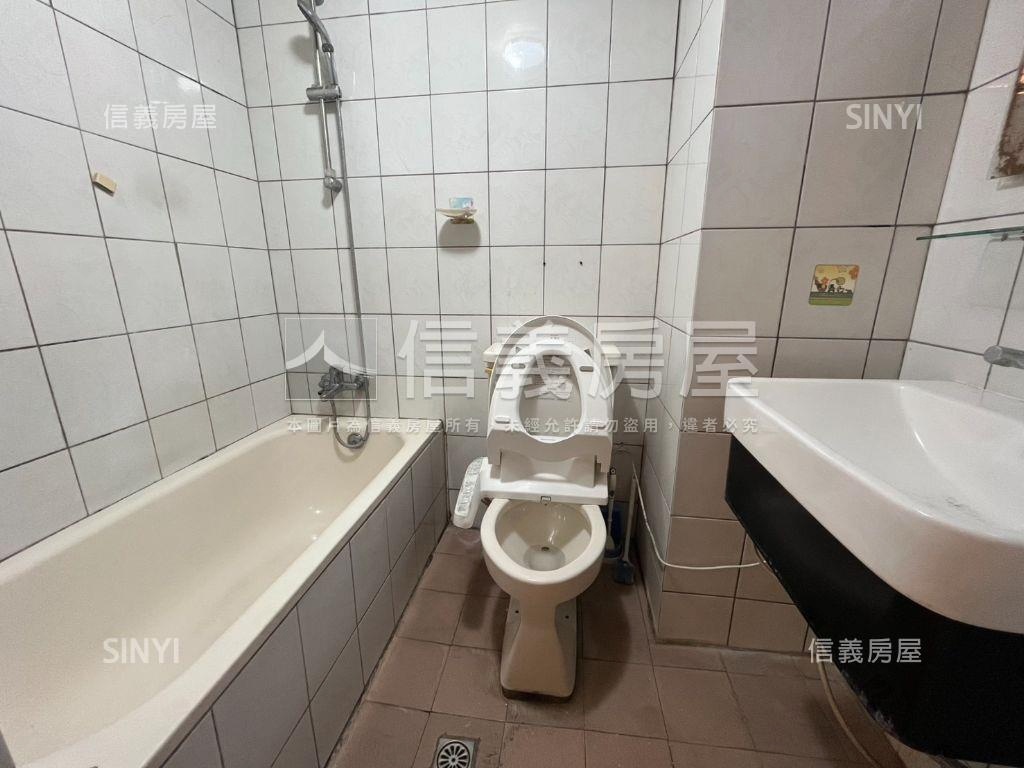 健行商區熱鬧大空間房屋室內格局與周邊環境