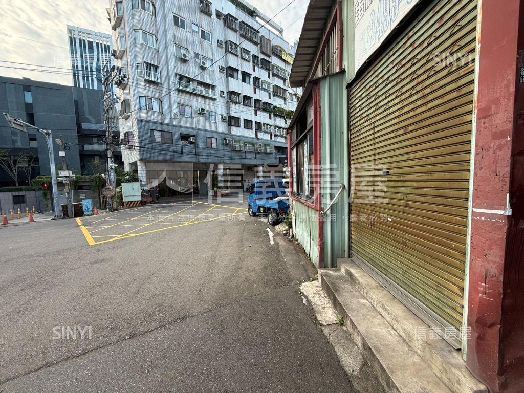 近大里軟體園區傳家金店面房屋室內格局與周邊環境