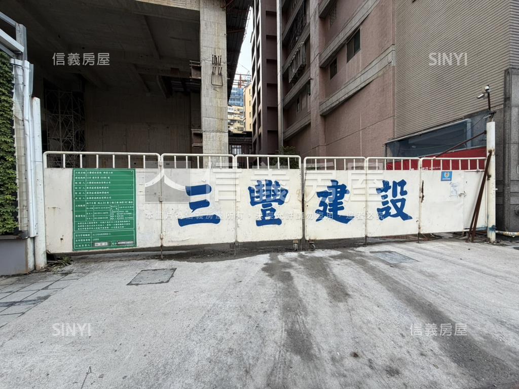 次高樓層朝東２３樓三房房屋室內格局與周邊環境