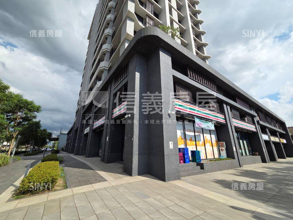 三發藍海角窗收租金店面房屋室內格局與周邊環境