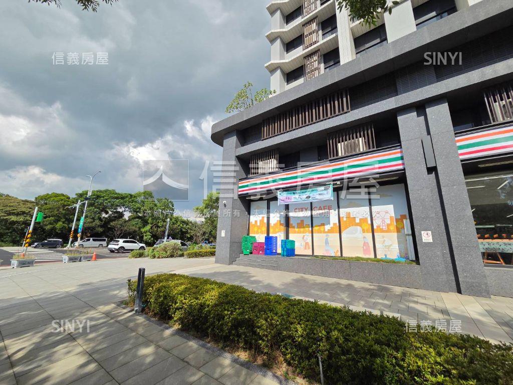三發藍海角窗收租金店面房屋室內格局與周邊環境