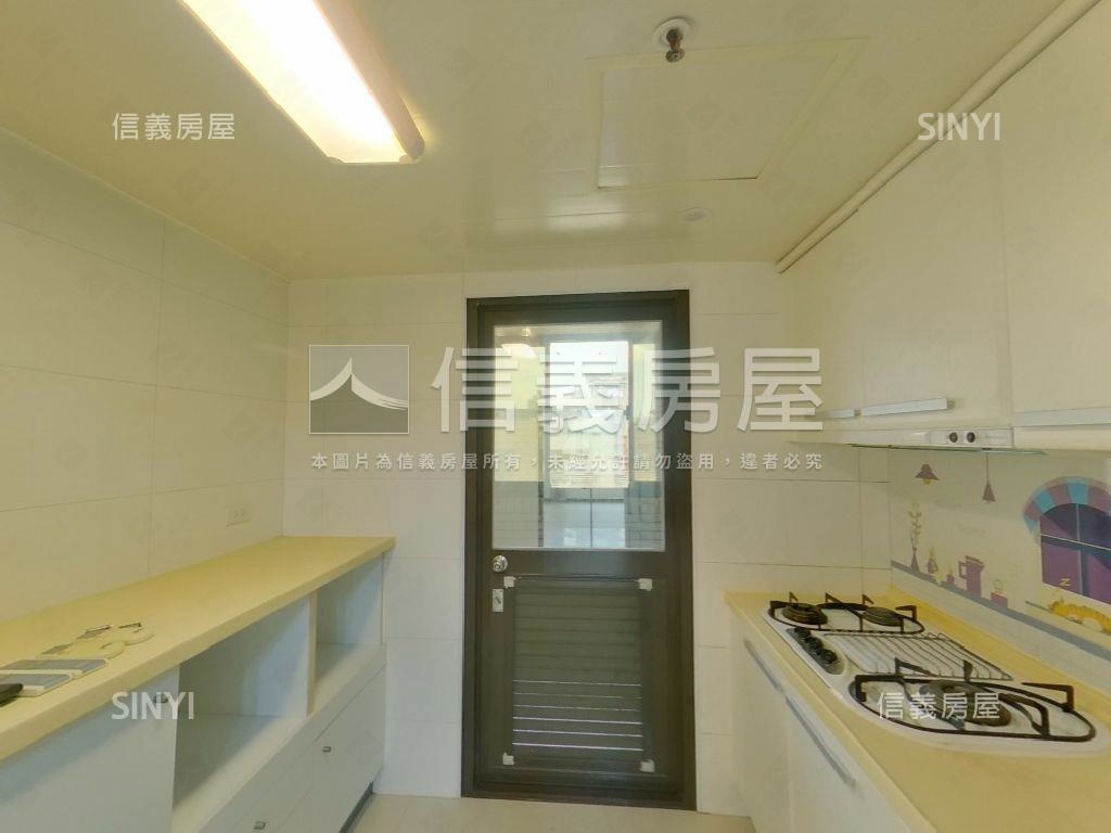 世紀皇家外棟高樓三房房屋室內格局與周邊環境