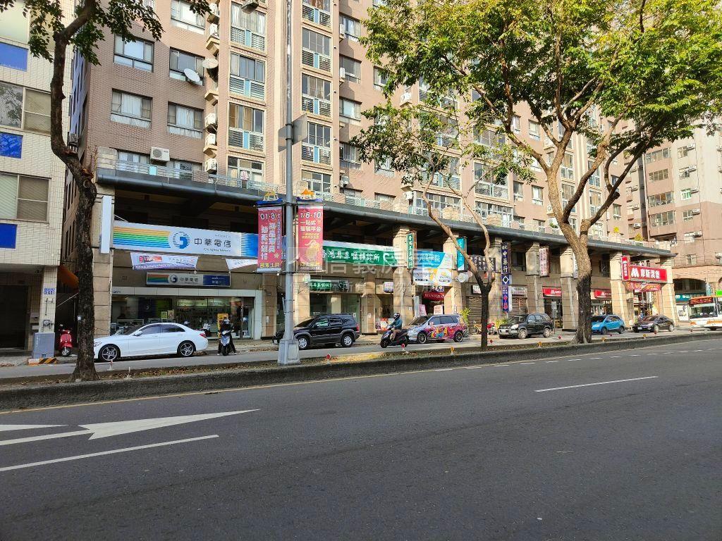 正松竹路朝南店面稀有釋出房屋室內格局與周邊環境