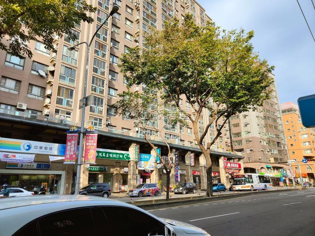 正松竹路朝南店面稀有釋出房屋室內格局與周邊環境