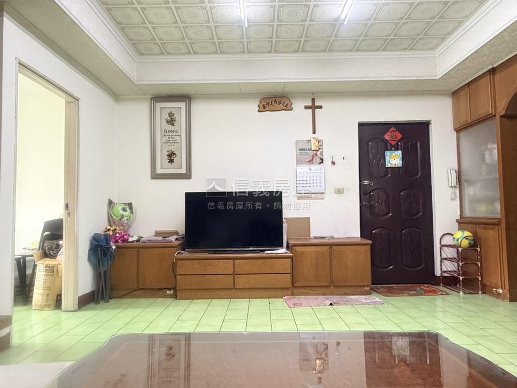 近１８甲重劃區公寓房屋室內格局與周邊環境