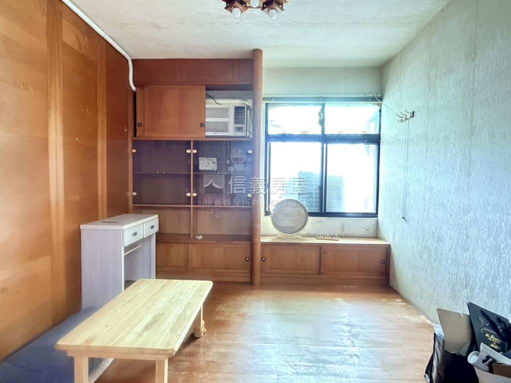 近１８甲重劃區公寓房屋室內格局與周邊環境