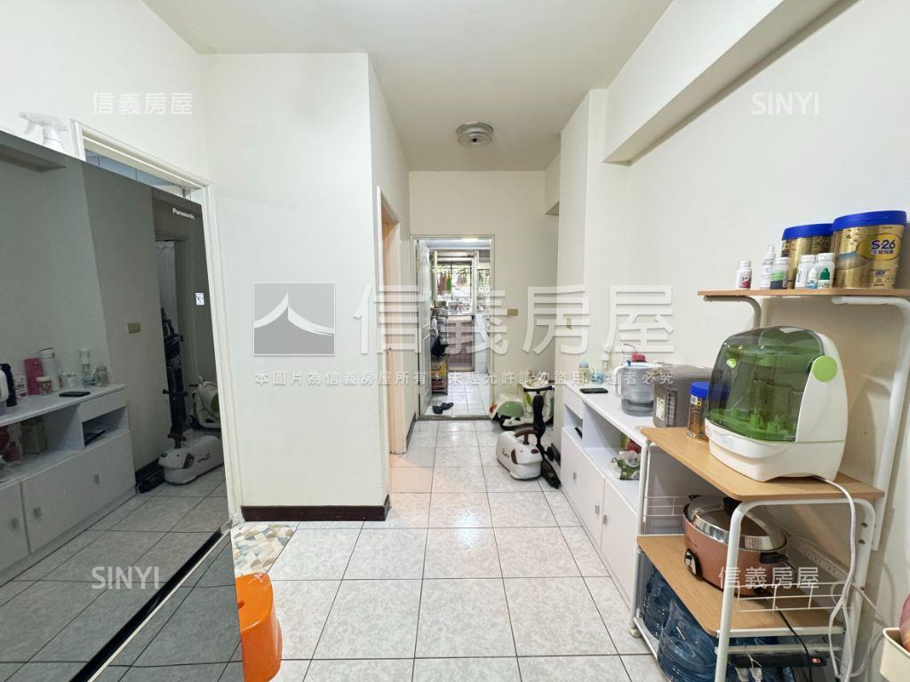 忠孝東路電梯稀有三房房屋室內格局與周邊環境