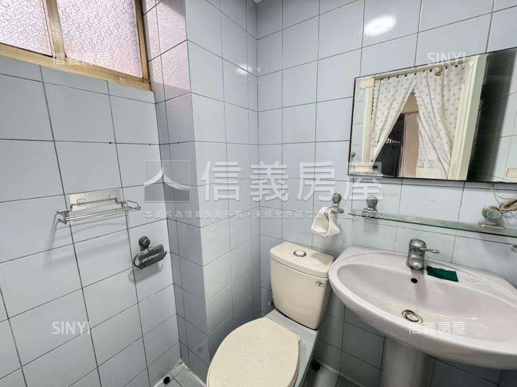 忠孝東路電梯稀有三房房屋室內格局與周邊環境