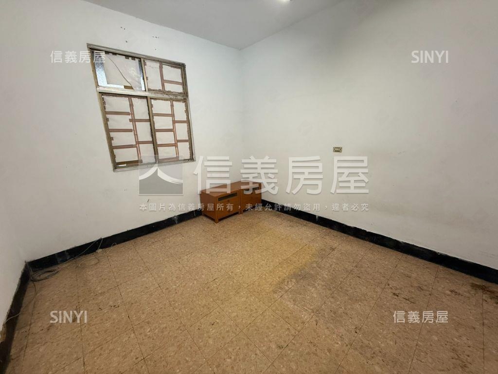低總價方正前後陽台房屋室內格局與周邊環境