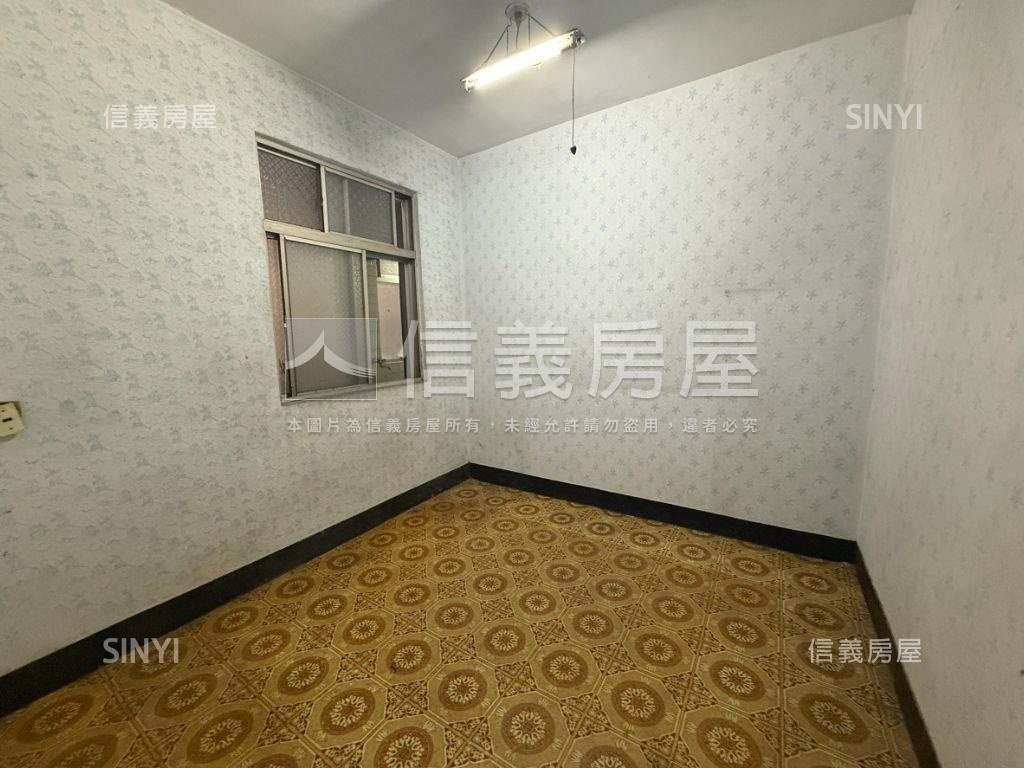 低總價方正前後陽台房屋室內格局與周邊環境