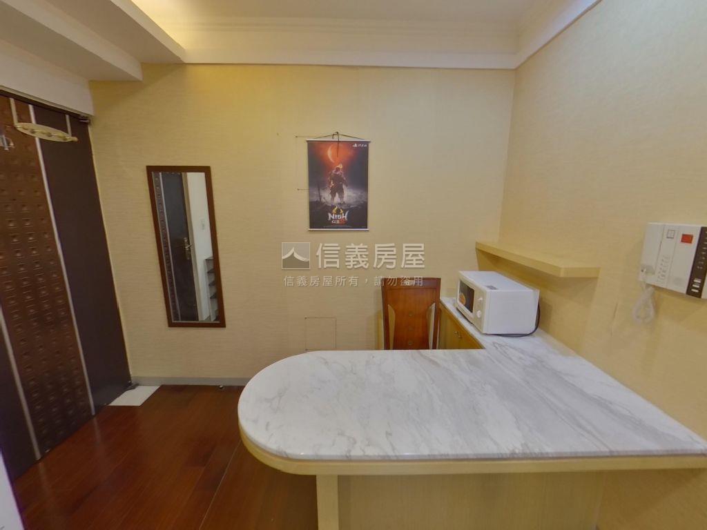左營高鐵高樓採光兩房房屋室內格局與周邊環境