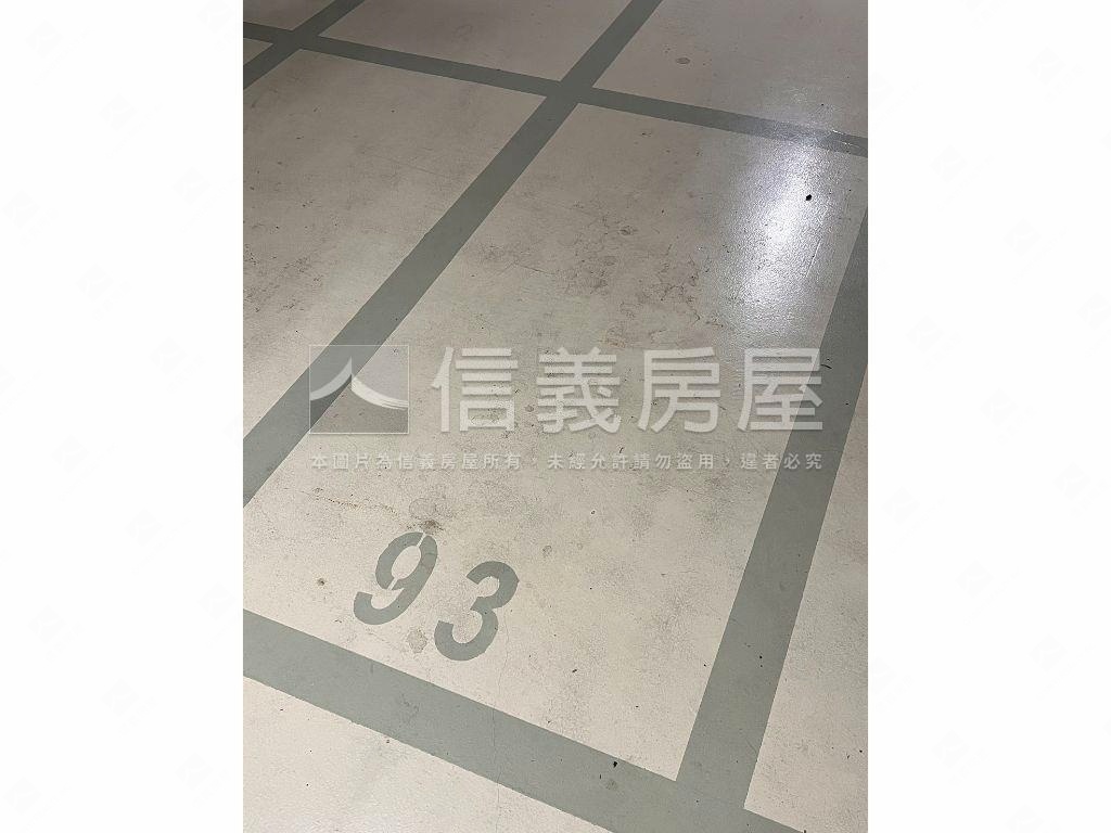 捷運宅✈兩站輕鬆出國門房屋室內格局與周邊環境