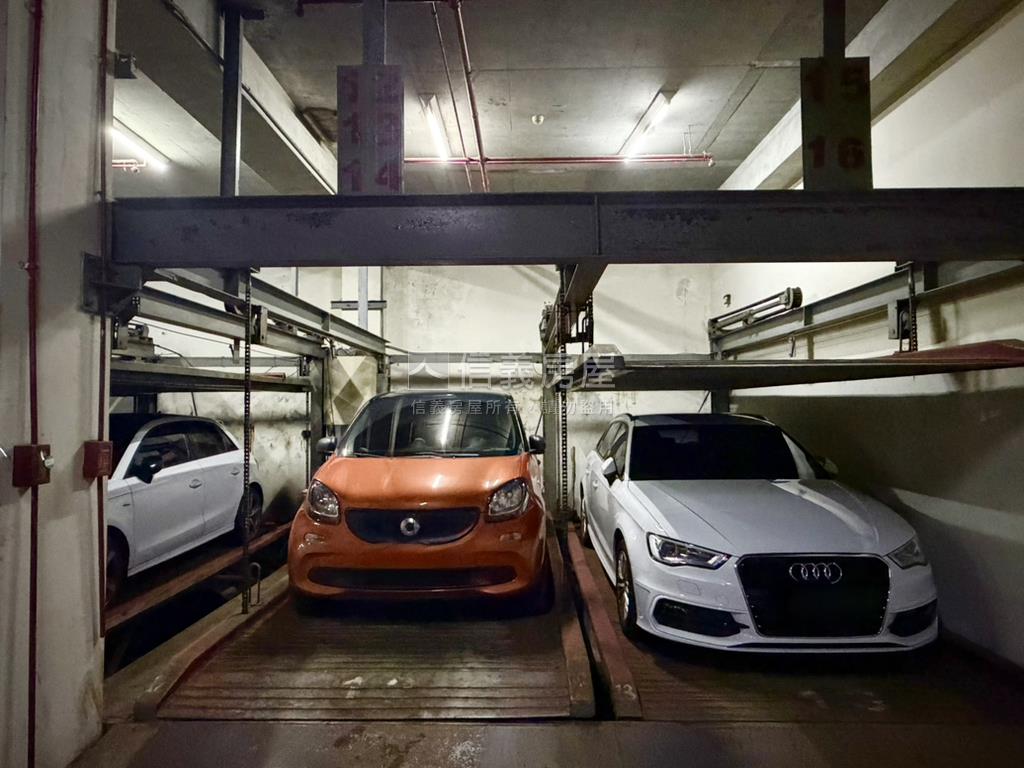 ★帥近火車站三房有車位！房屋室內格局與周邊環境