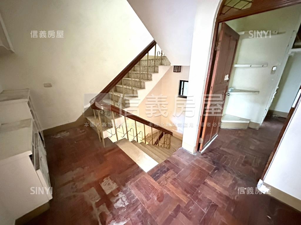 稀有釋出★中興庭院別墅房屋室內格局與周邊環境
