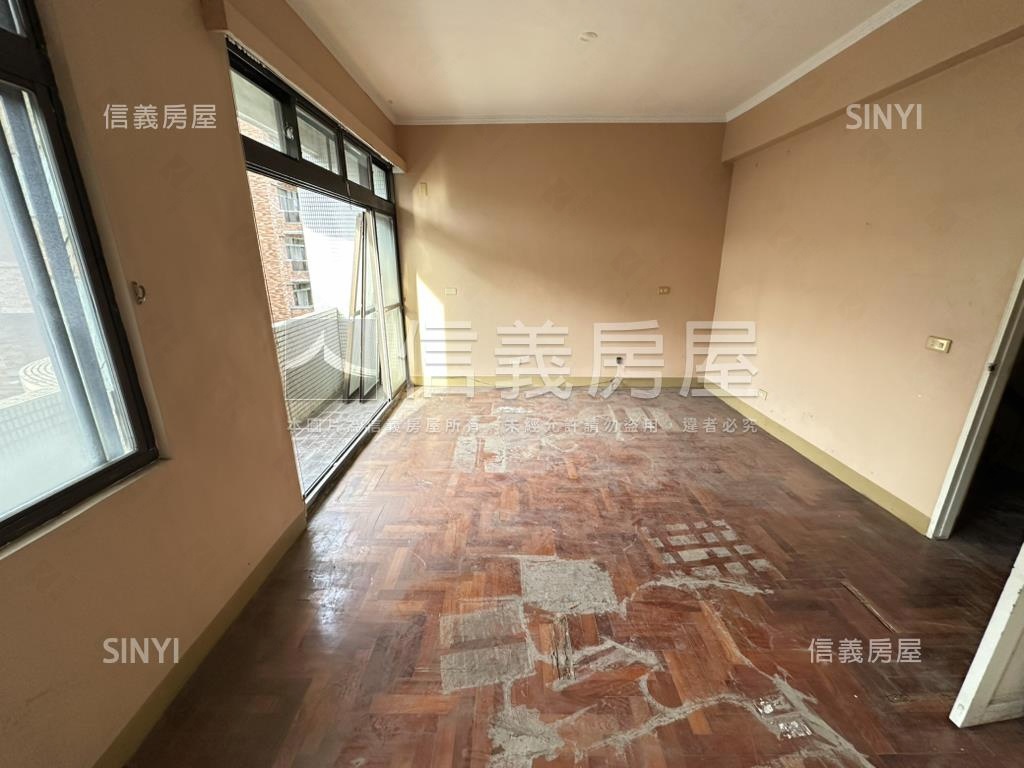 稀有釋出★中興庭院別墅房屋室內格局與周邊環境