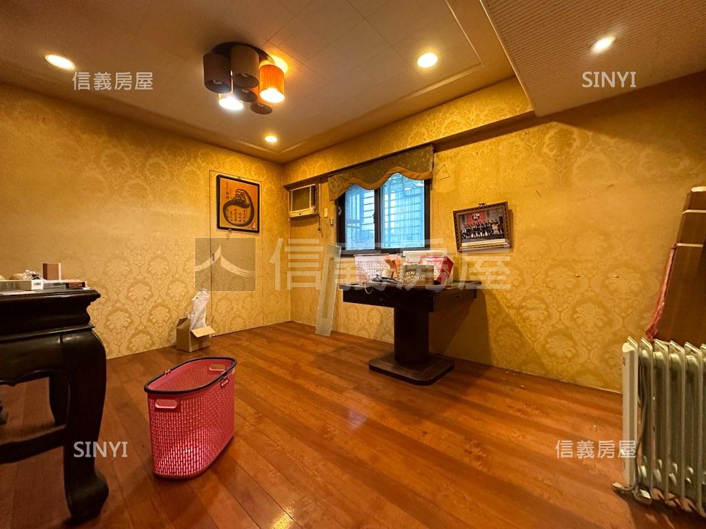 重慶北路高樓採光１房屋室內格局與周邊環境