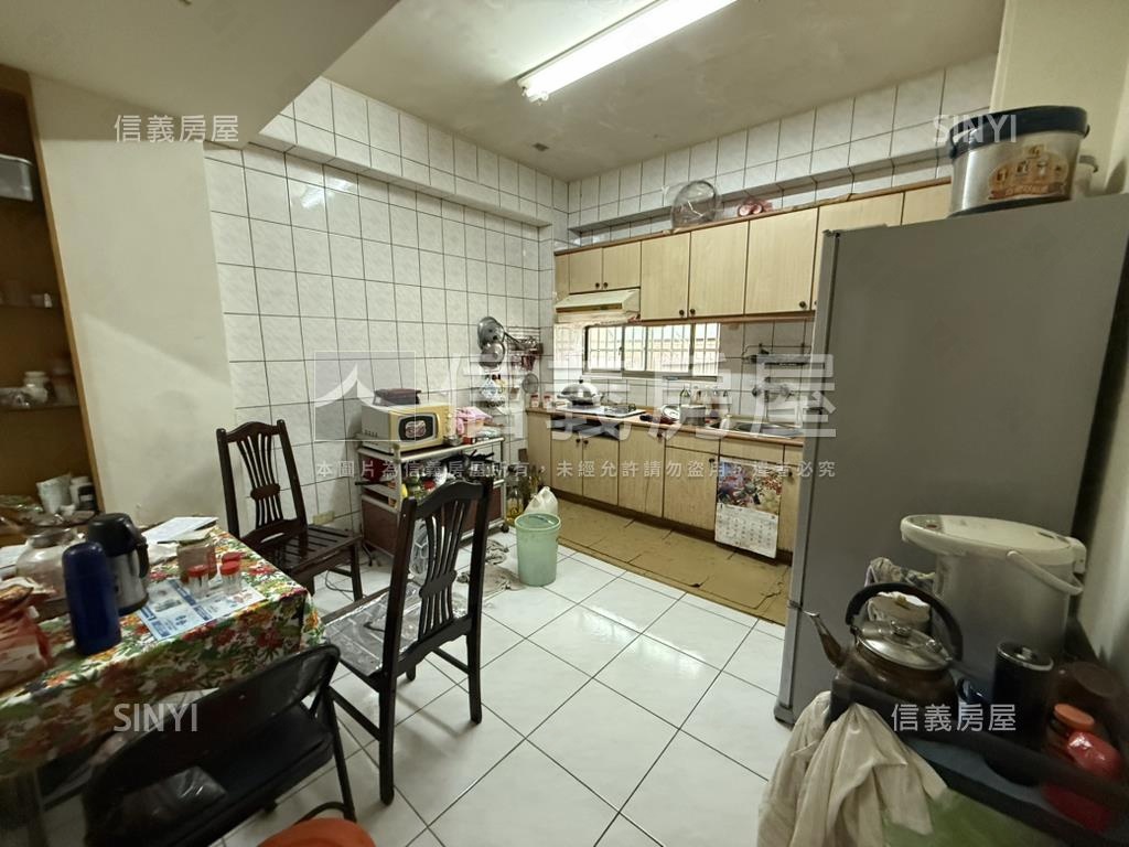 台北新都稀有透天房屋室內格局與周邊環境