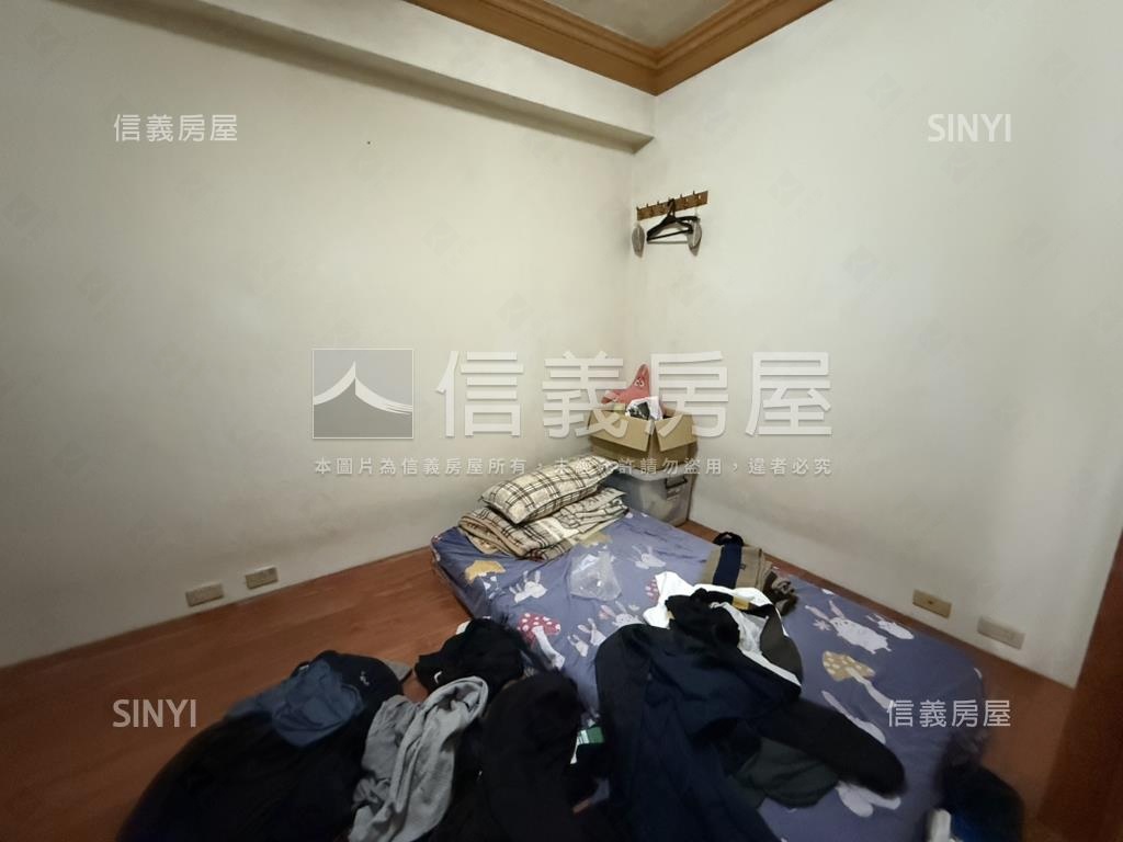 台北新都稀有透天房屋室內格局與周邊環境