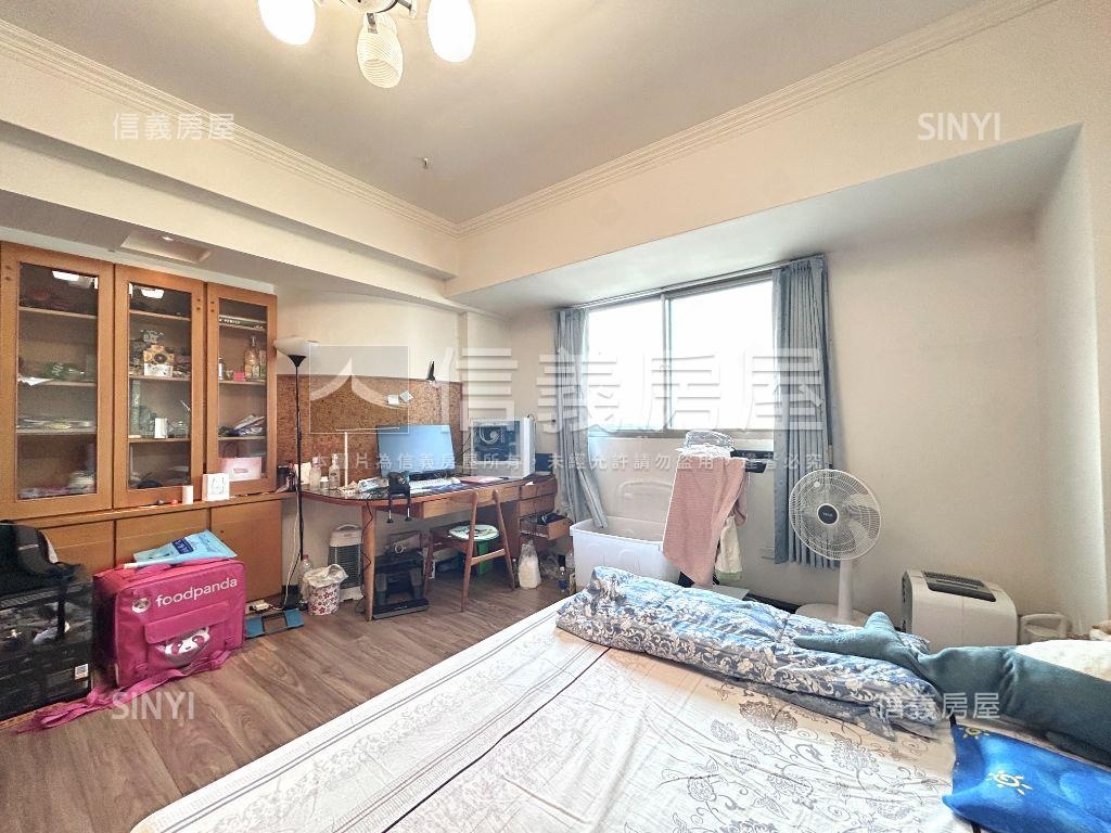 孟居樓中樓四房平車位房屋室內格局與周邊環境
