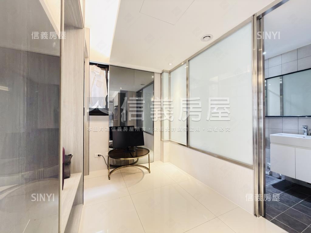 合砌雲開美妝主打★房屋室內格局與周邊環境