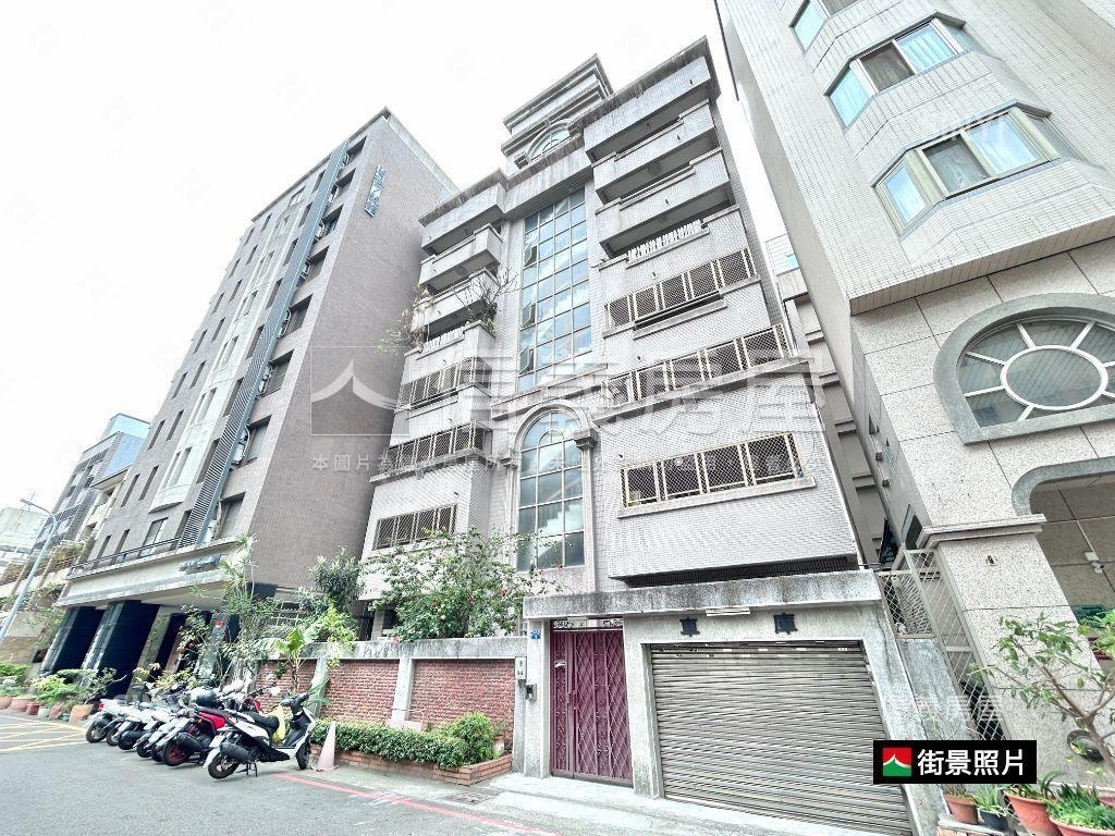 西區●電梯四房裝潢附車位房屋室內格局與周邊環境