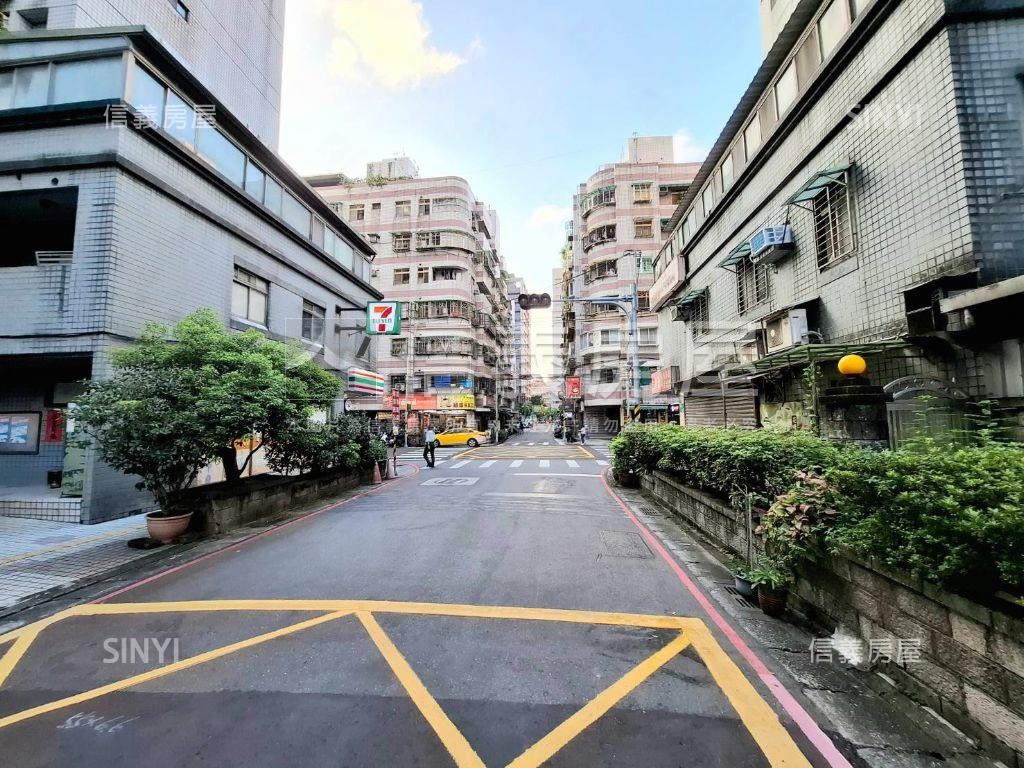 稀有綠百代一樓房屋室內格局與周邊環境