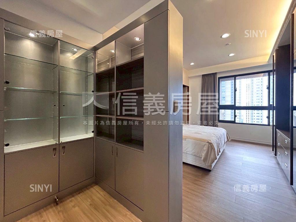 專任榮耀美裝潢高樓視野戶房屋室內格局與周邊環境