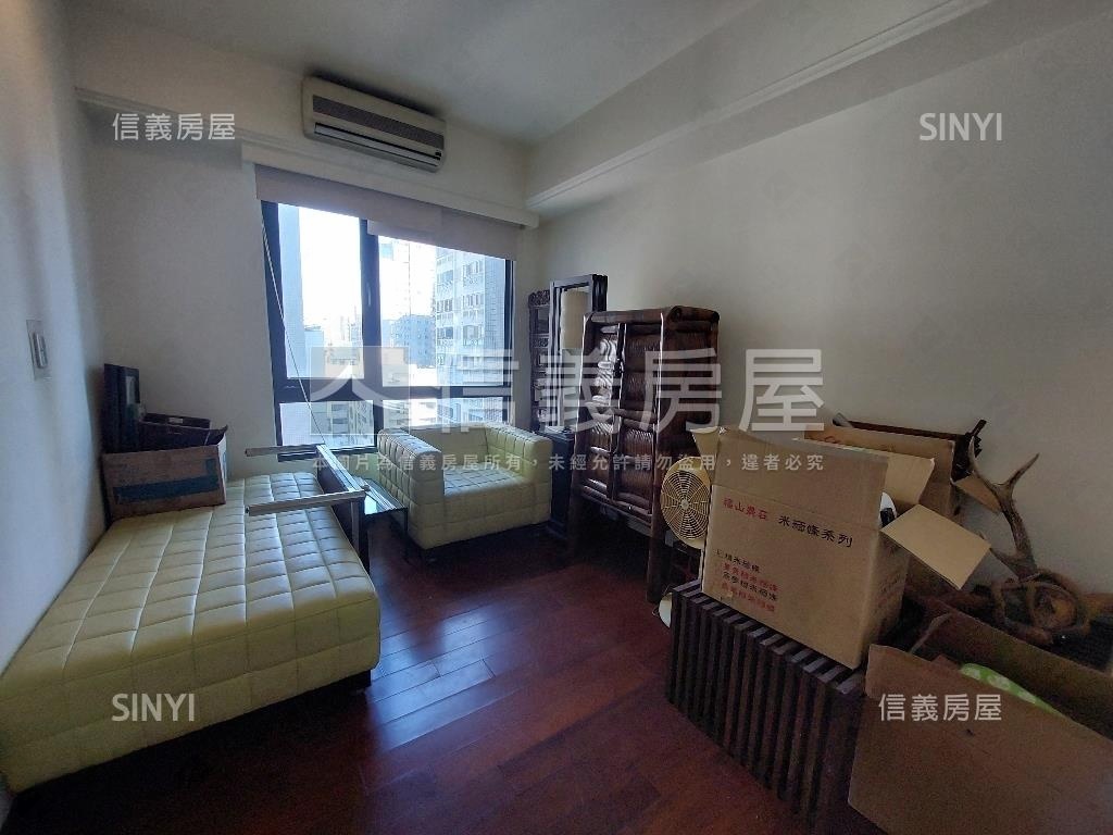 五期．寶輝首璽雙平面車位房屋室內格局與周邊環境