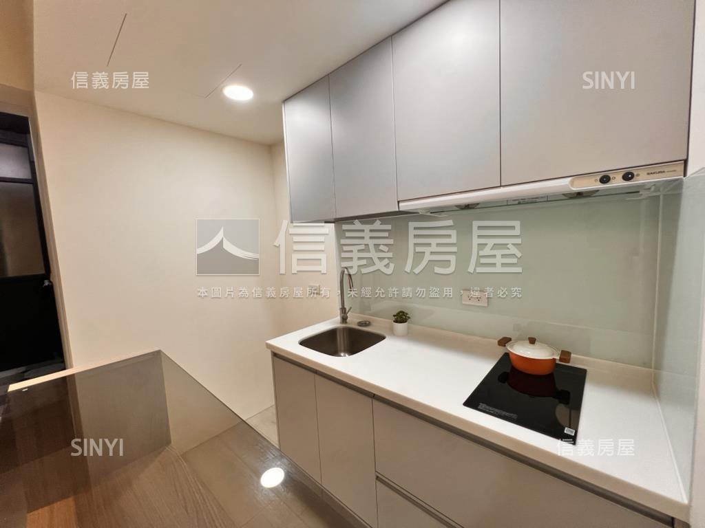 六張犁低總美妝２＋１房房屋室內格局與周邊環境