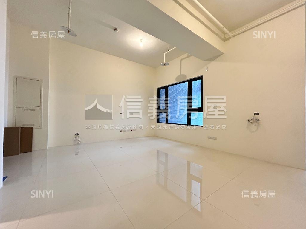 新美齊三房車位次高樓房屋室內格局與周邊環境