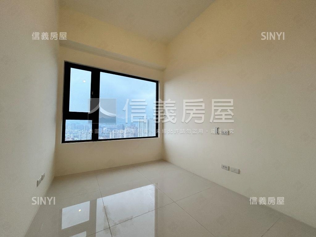 新美齊三房車位次高樓房屋室內格局與周邊環境