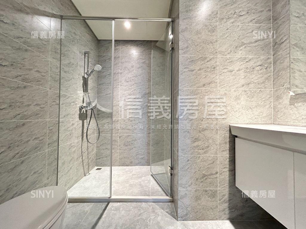 新美齊三房車位次高樓房屋室內格局與周邊環境