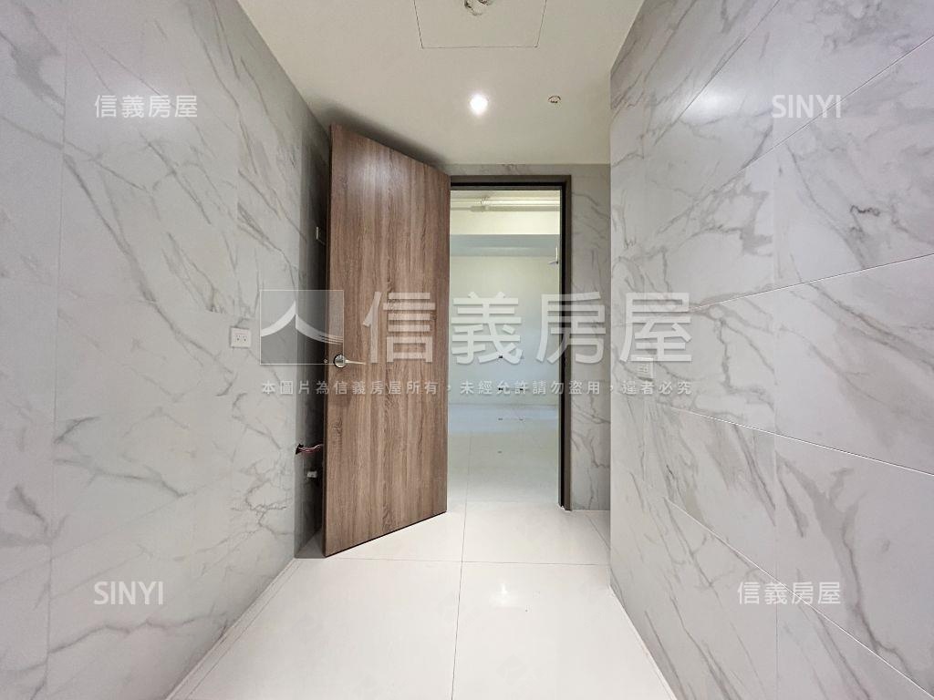 新美齊三房車位次高樓房屋室內格局與周邊環境