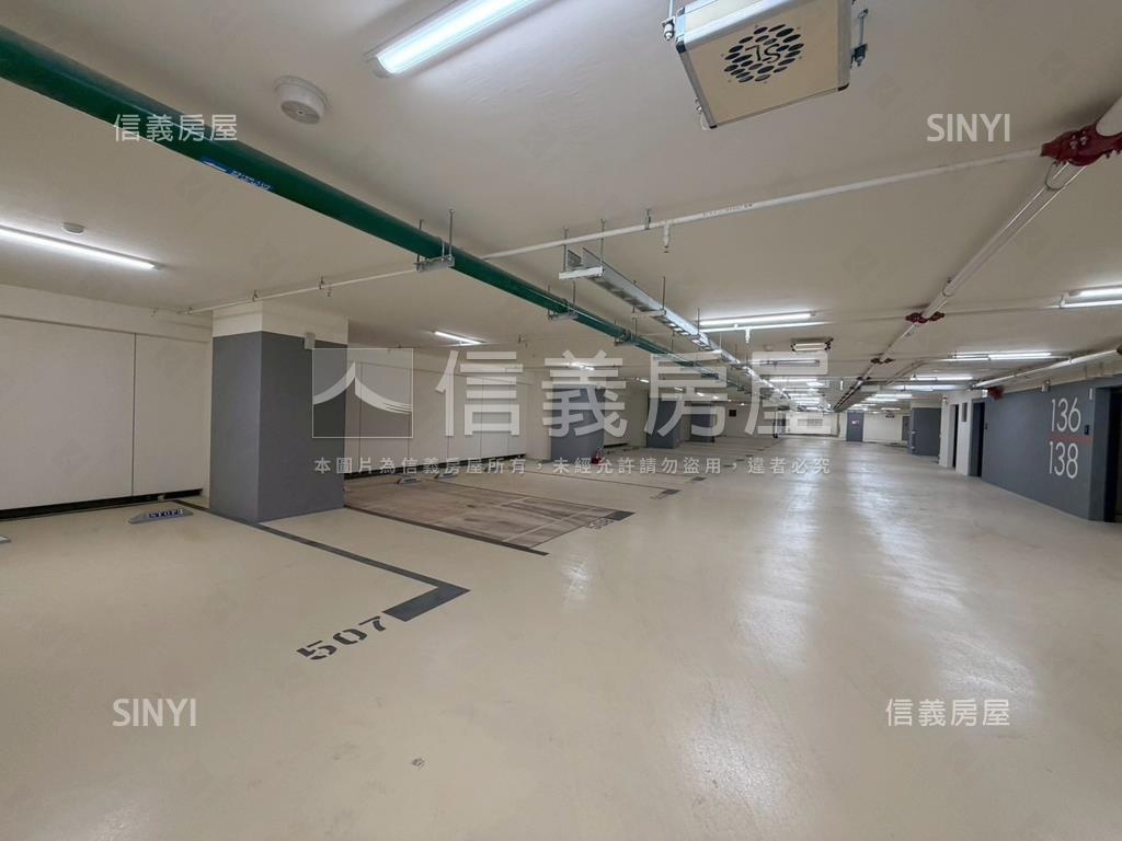 新美齊三房車位次高樓房屋室內格局與周邊環境