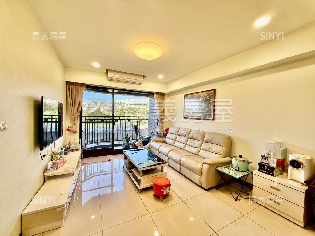 輕時代‧輕軌‧三房車位房屋室內格局與周邊環境