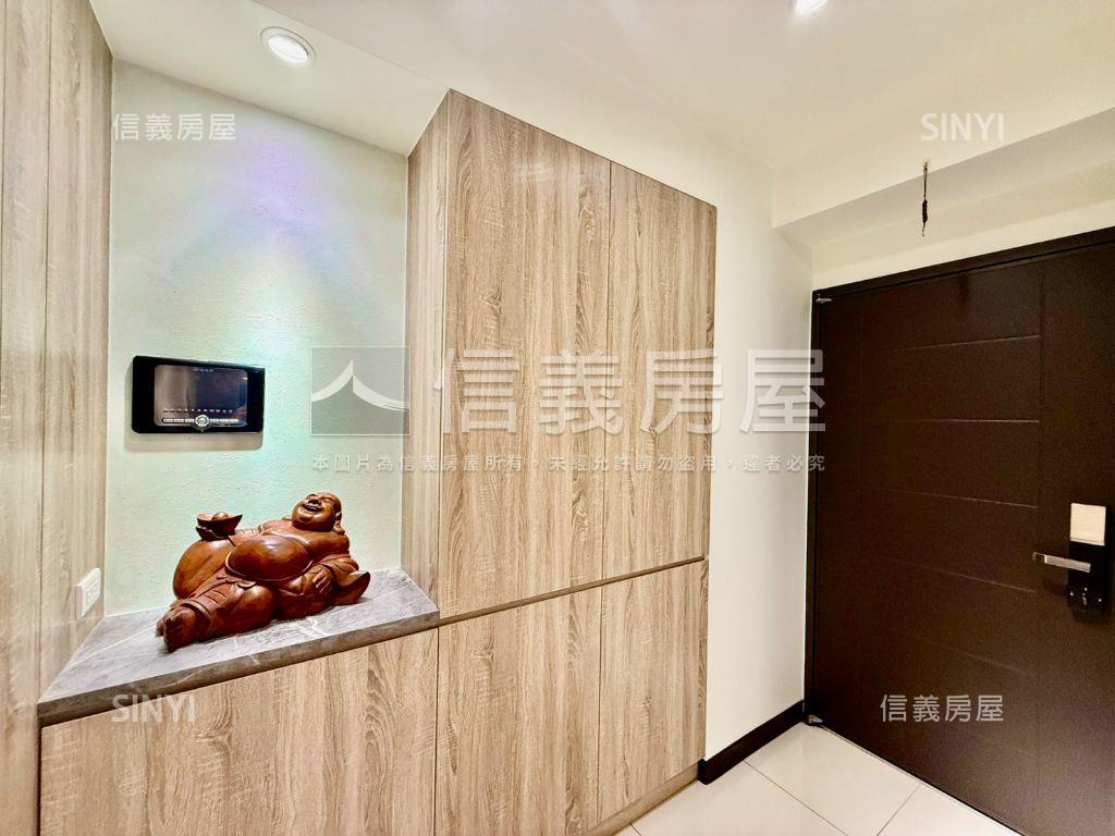 輕時代‧輕軌‧三房車位房屋室內格局與周邊環境