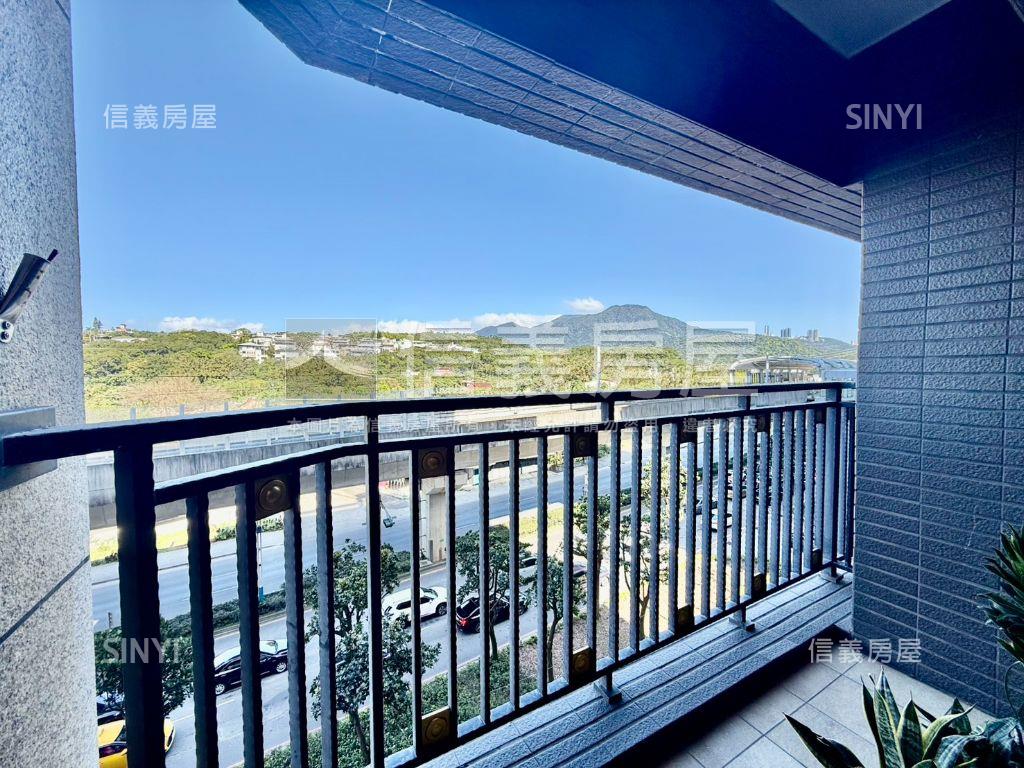 輕時代‧輕軌‧三房車位房屋室內格局與周邊環境