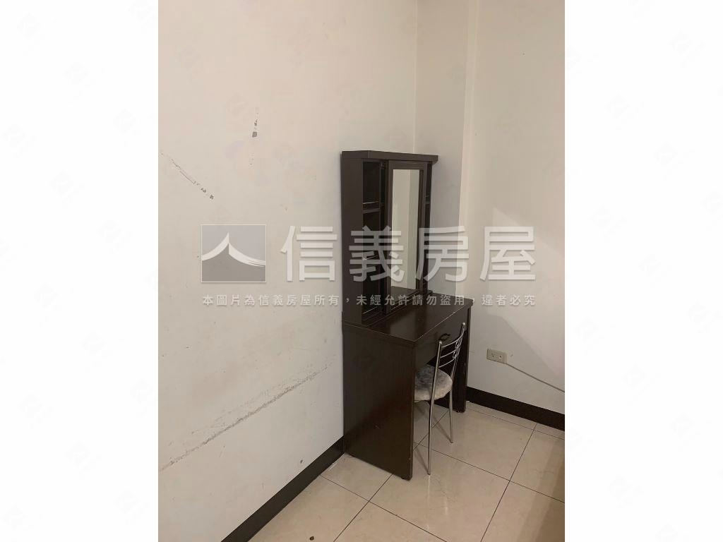 中正七街黃金店面房屋室內格局與周邊環境