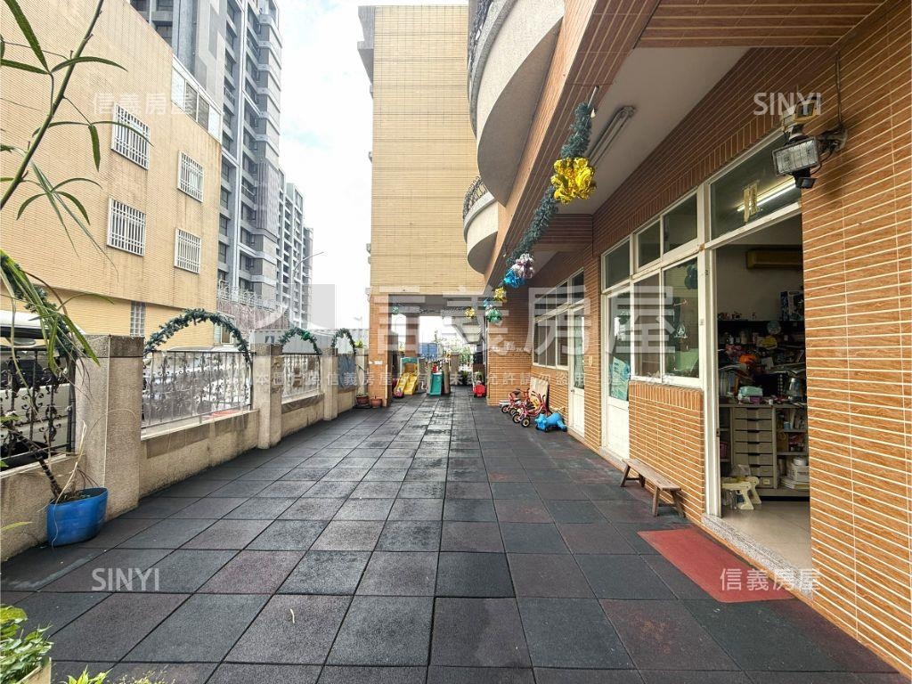 稀有面寬大地坪角間金透店房屋室內格局與周邊環境