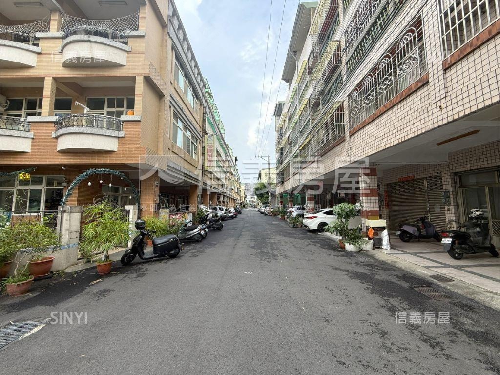 稀有面寬大地坪角間金透店房屋室內格局與周邊環境