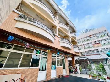 稀有面寬大地坪角間金透店