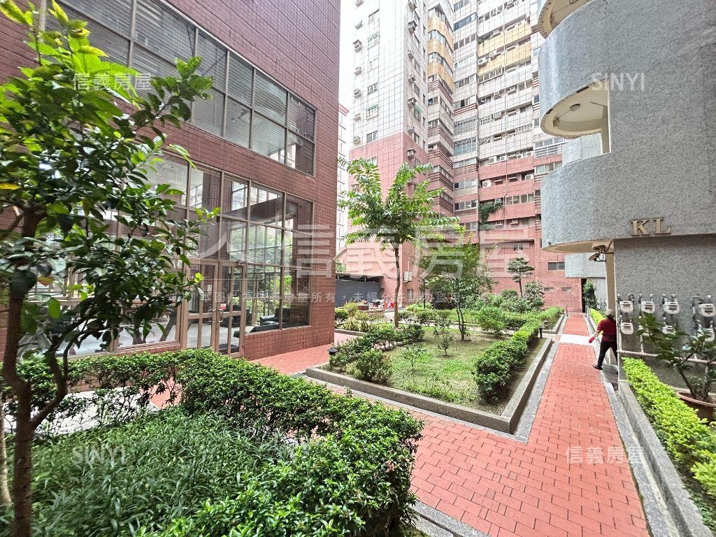 俊國福岡高樓採光二房房屋室內格局與周邊環境