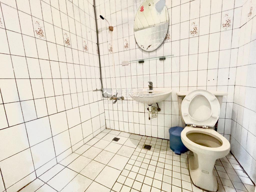 近市政府★河畔旁三房房屋室內格局與周邊環境