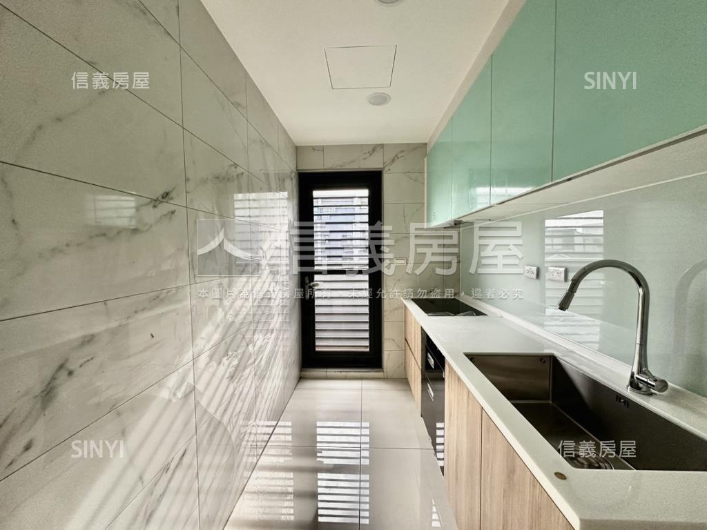 客運園區新成質感透天Ⅰ房屋室內格局與周邊環境