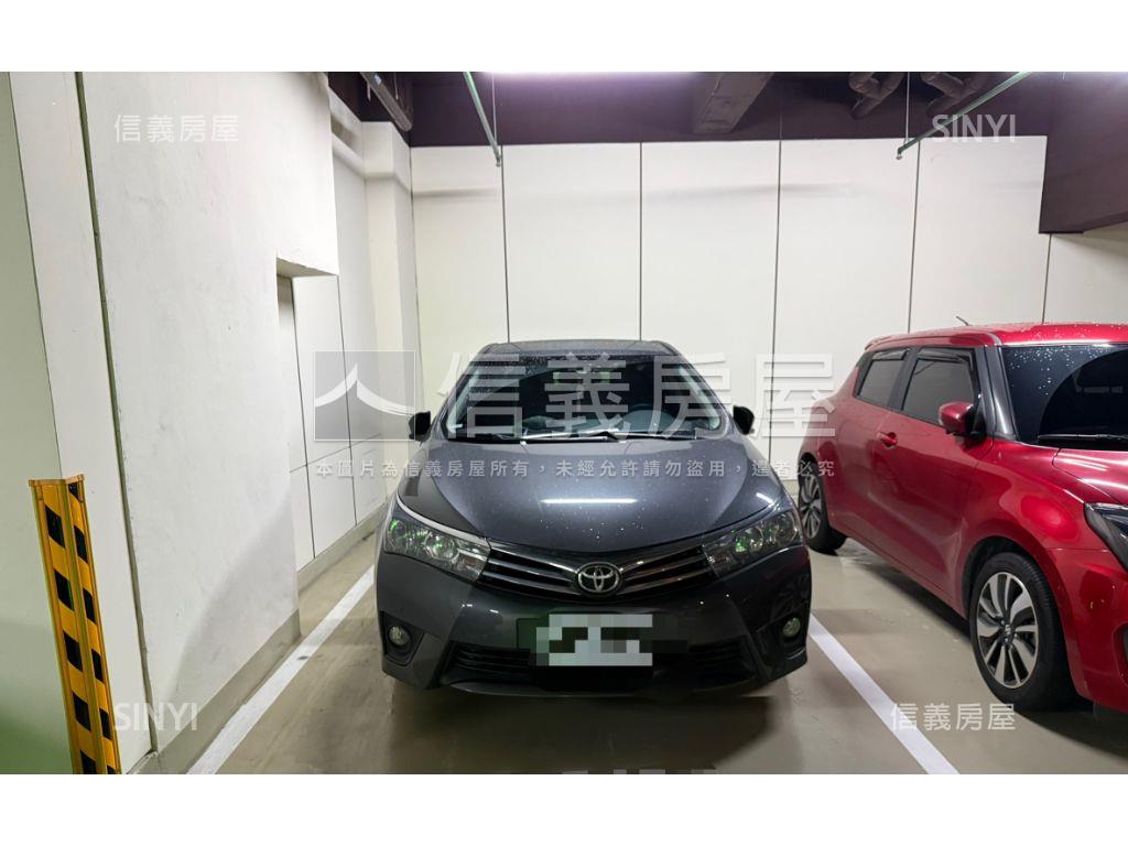 知青漂亮三房車位房屋室內格局與周邊環境
