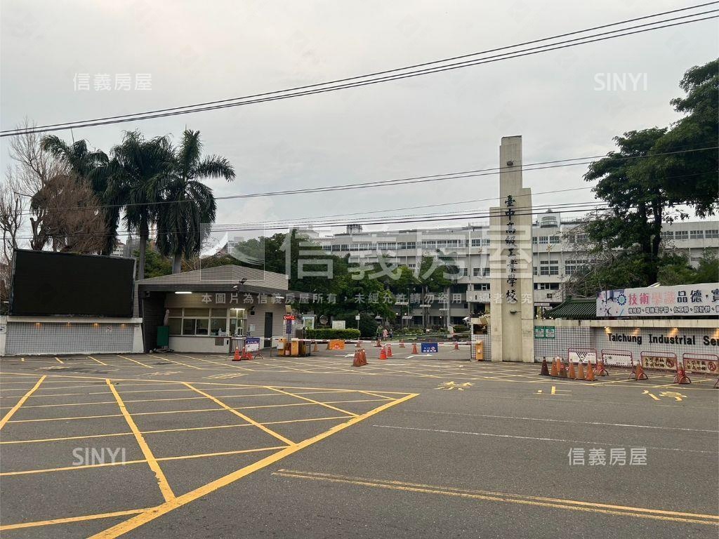 強！近興大三房平面車位房屋室內格局與周邊環境