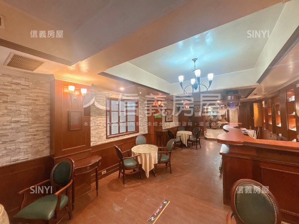 近台中醫院古典咖啡廳店面房屋室內格局與周邊環境
