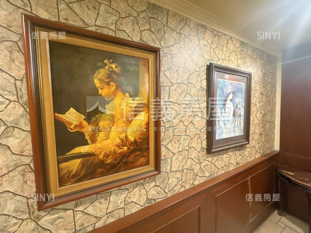 近台中醫院古典咖啡廳店面房屋室內格局與周邊環境