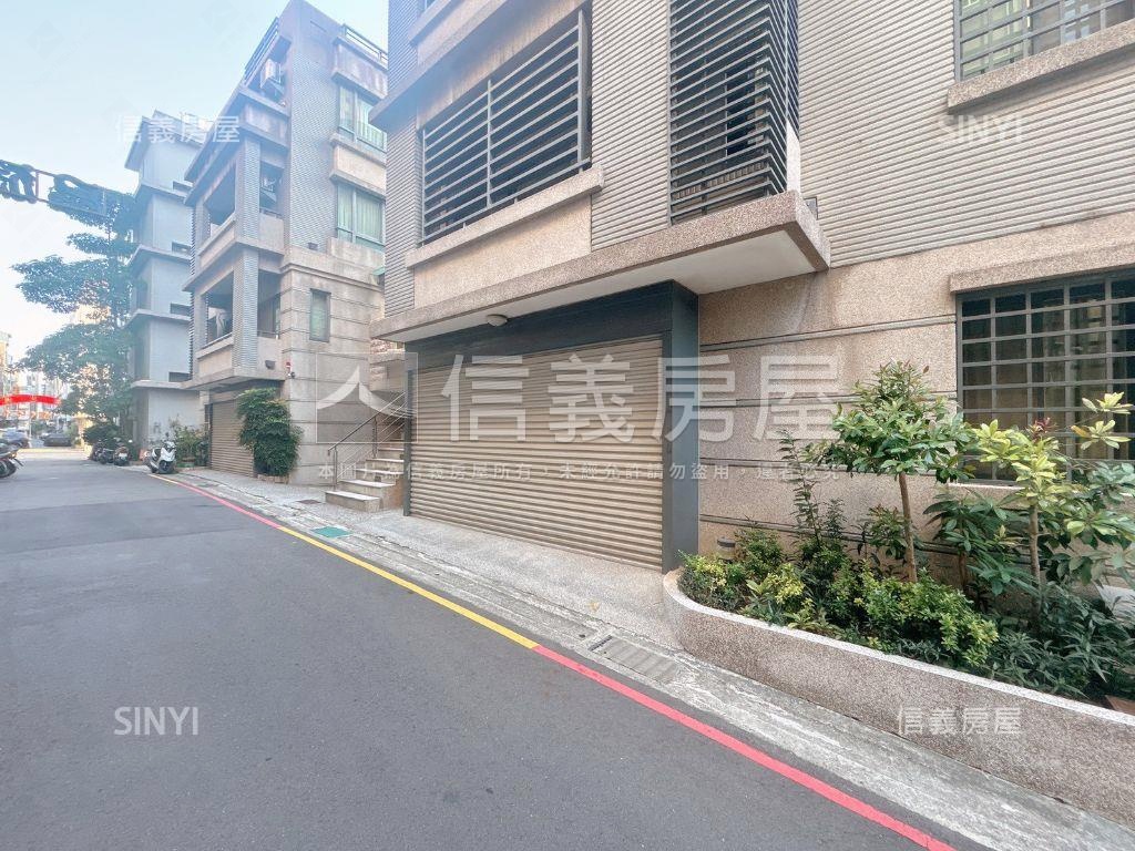 近台中醫院古典咖啡廳店面房屋室內格局與周邊環境