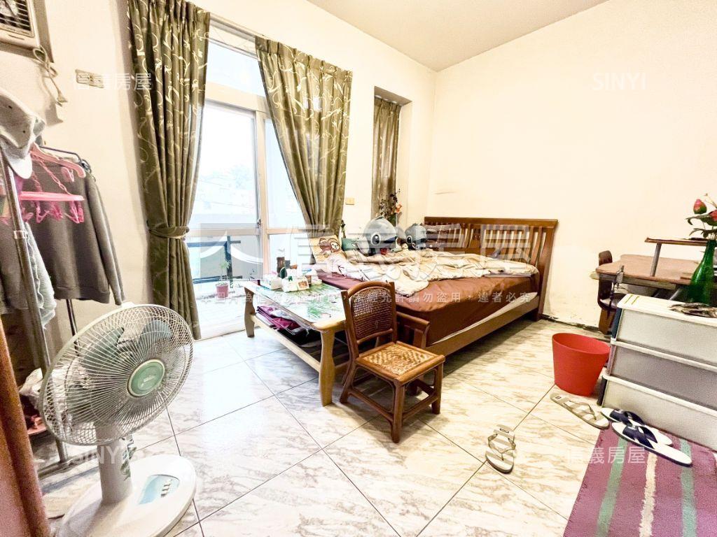 花園邊間便宜車墅房屋室內格局與周邊環境